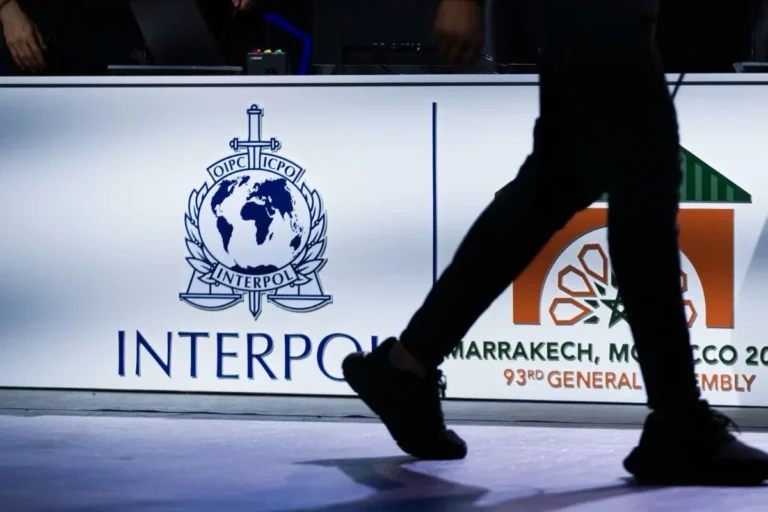 «черный список» Интерпола